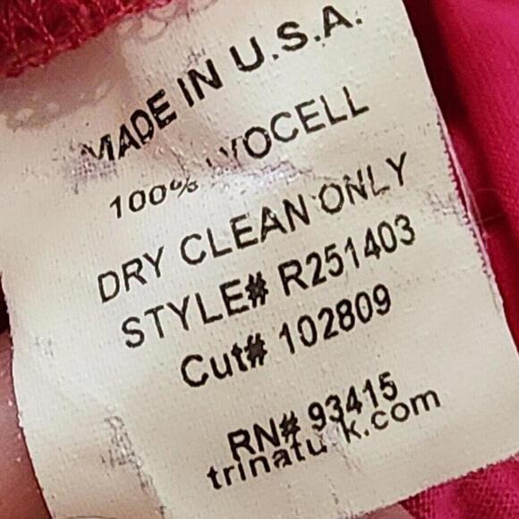 Trina Turk Top Petite Small Hot Pink V Neck Silky Cap Sleeves - Picture 4 of 6